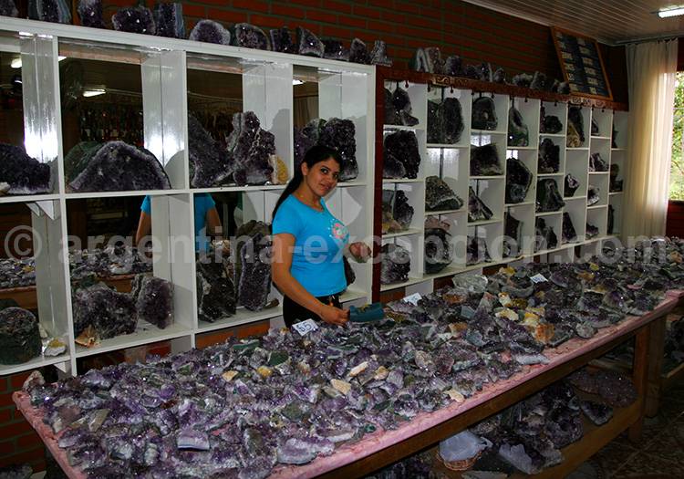 Pierres semi-précieuses, mines de Wanda Pierres semi-précieuses, mines de Wanda