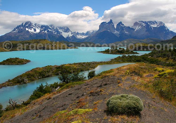 Lac Pehoe, Torres del Paine Lac Pehoe, Torres del Paine