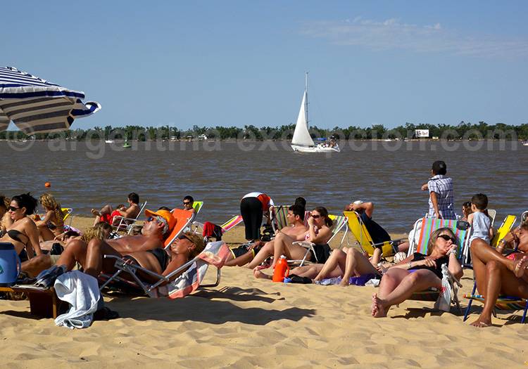Bain de soleil à Rosario, Argentine Bain de soleil à Rosario, Argentine