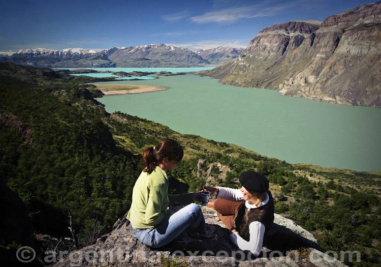 Lac San Martin, estancia El Cóndor Lac San Martin, estancia El Cóndor