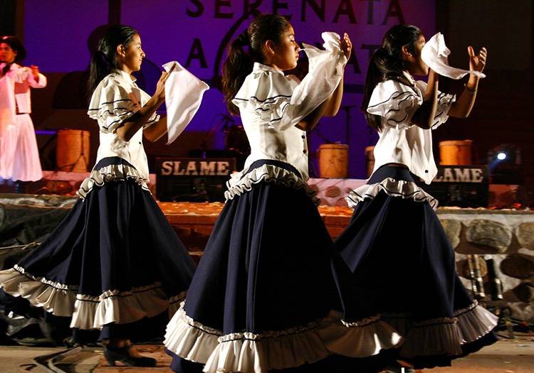 Danse folklorique à Cafayate Danse folklorique à Cafayate