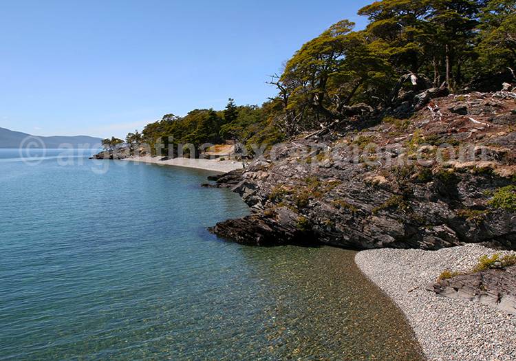 Lac Fagnano, parc Terre de Feu Lac Fagnano, parc Terre de Feu