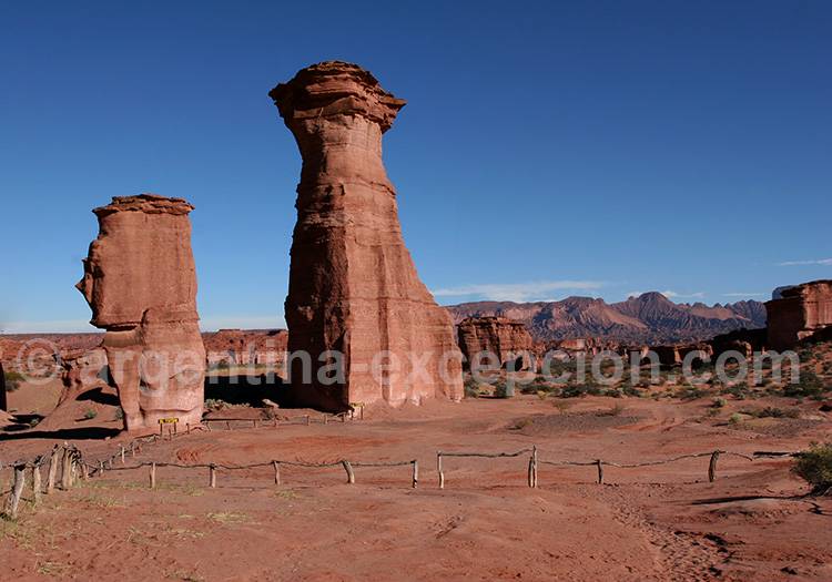El Totem et La Torre, Talampaya El Totem et La Torre, Talampaya