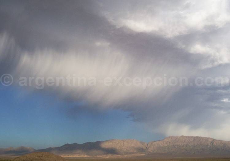 Le Zonda, vent de San Juan Le Zonda, vent de San Juan
