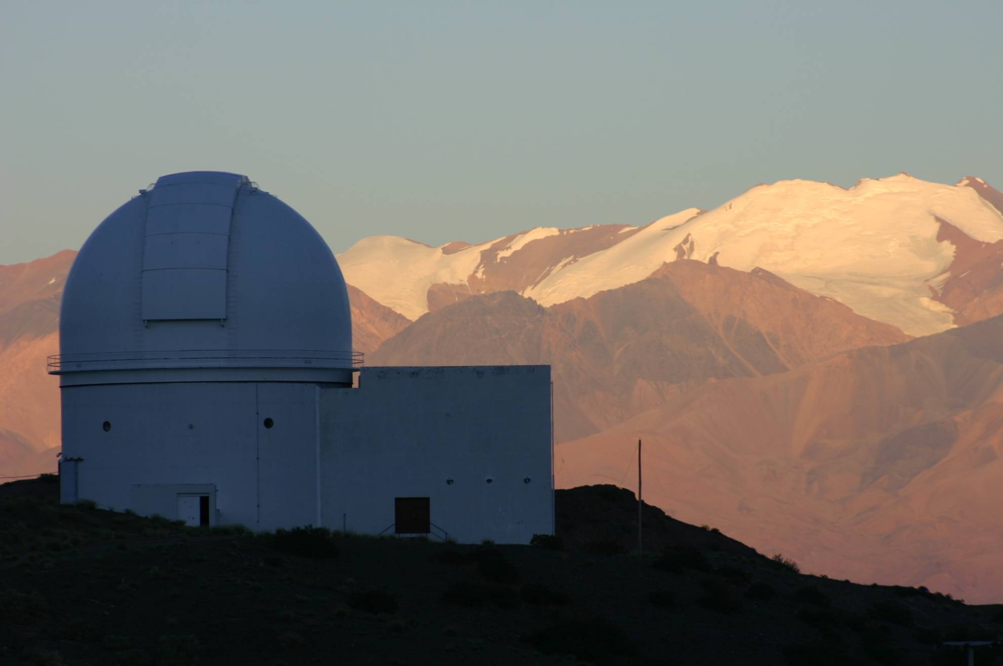 Complexe astronomique el Leoncito. Crédit Complejo Astronómico El Leoncito (CASLEO) CONICET Complexe astronomique el Leoncito. Crédit Complejo Astronómico El Leoncito (CASLEO) CONICET