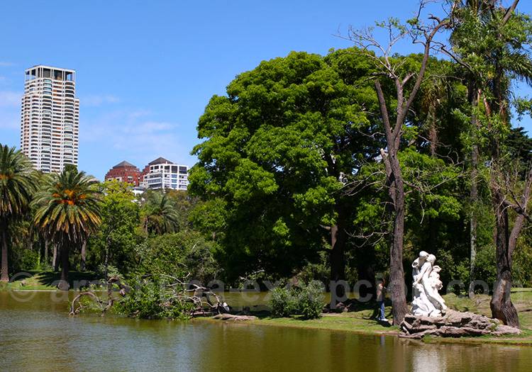 Relaxation dans les jardins de Palermo Relaxation dans les jardins de Palermo