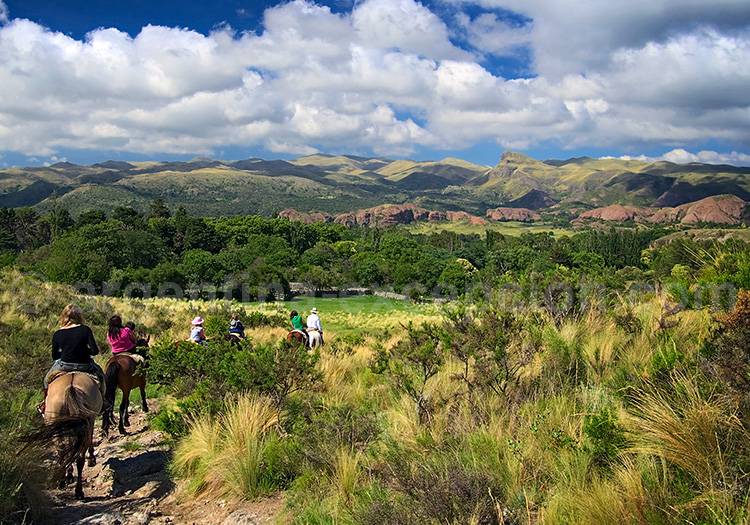 Découverte du parc Ongamira avec les gauchos de Dos Lunas Découverte du parc Ongamira avec les gauchos de Dos Lunas