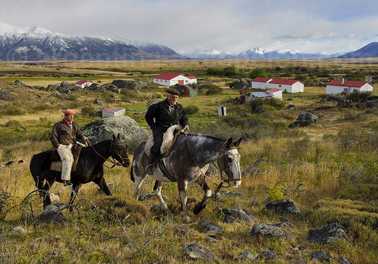 Randonnée équestre, estancia La Anita, Patagonie Randonnée équestre, estancia La Anita, Patagonie