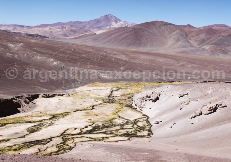Cerro Copiapó ou Azufre 6052 m vu depuis l'Est Cerro Copiapó ou Azufre 6052 m vu depuis l'Est