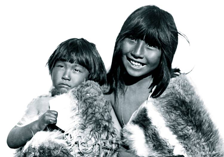 Enfants selknams, Terre de Feu. Crédit Wikipedia Enfants selknams, Terre de Feu. Crédit Wikipedia