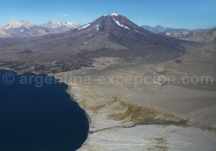 Lagune Diamante et volcan Maipó Lagune Diamante et volcan Maipó