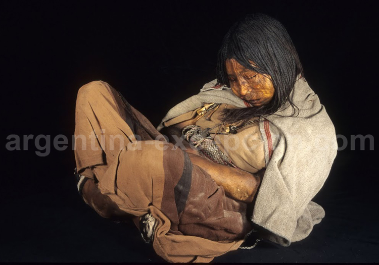 Momie de Llullailaco, Salta. Credit Johan Reinhard Momie de Llullailaco, Salta. Credit Johan Reinhard