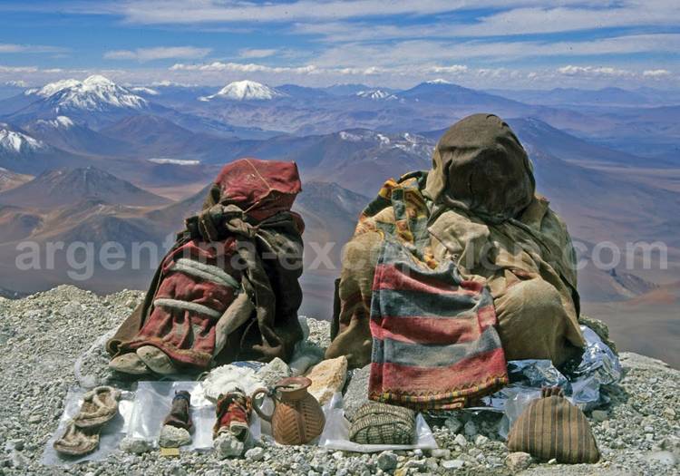 Momie Llullaillaco, Salta. Credit Johan Reinhard momie llullaillaco
