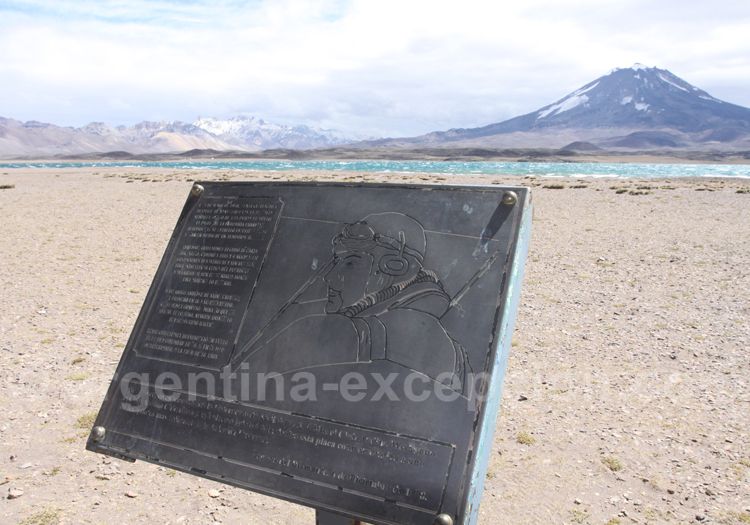 Mémorial en l'honneur de Guillaumet, Laguna Diamante Mémorial en l'honneur de Guillaumet, Laguna Diamante