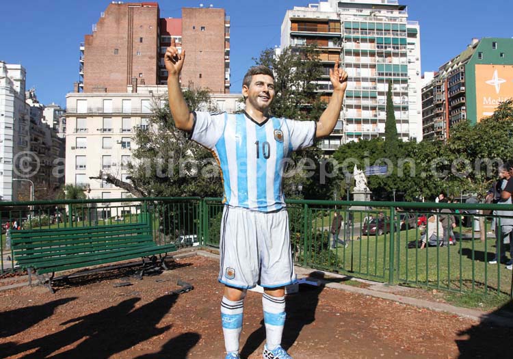 Statue de Lionel Messi, Recoleta messi recoleta