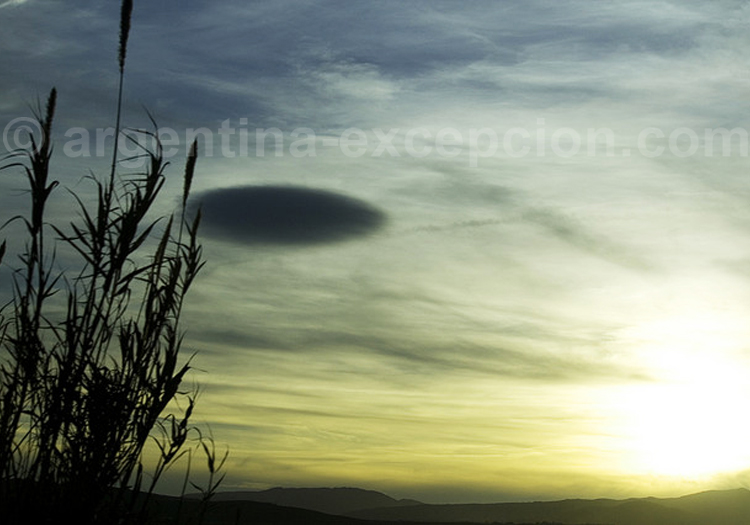 Nuage ou ovni Crédits Flickr CC Lordferguson Nuage ou ovni Crédits Flickr CC Lordferguson