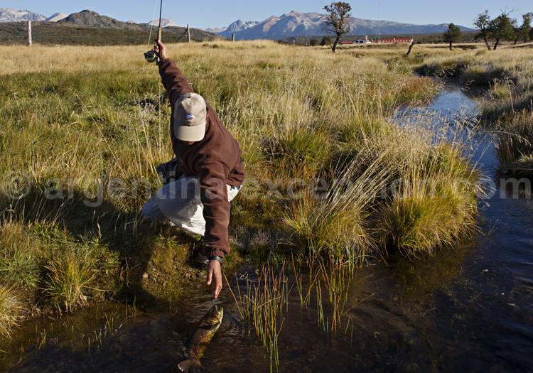 Pêche à la mouche, Lodge Tres Valles, Patagonie Pêche à la mouche, Lodge Tres Valles, Patagonie