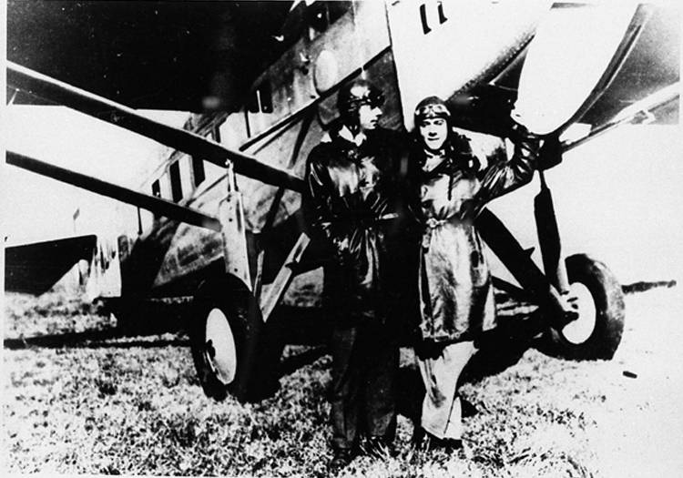 Saint-Exupéry et Guillaumet Saint-Exupéry et Guillaumet