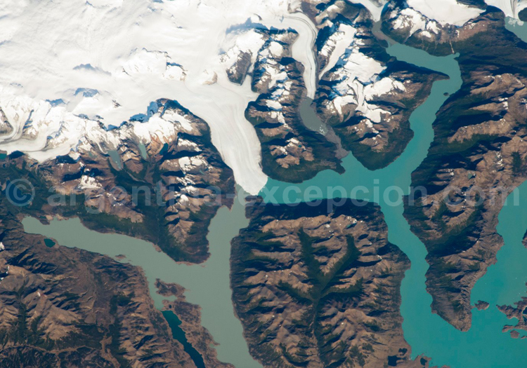 Champ de glace patagonique et Perito Moreno. Credit Glaciarium Champ de glace patagonique et Perito Moreno. Credit Glaciarium