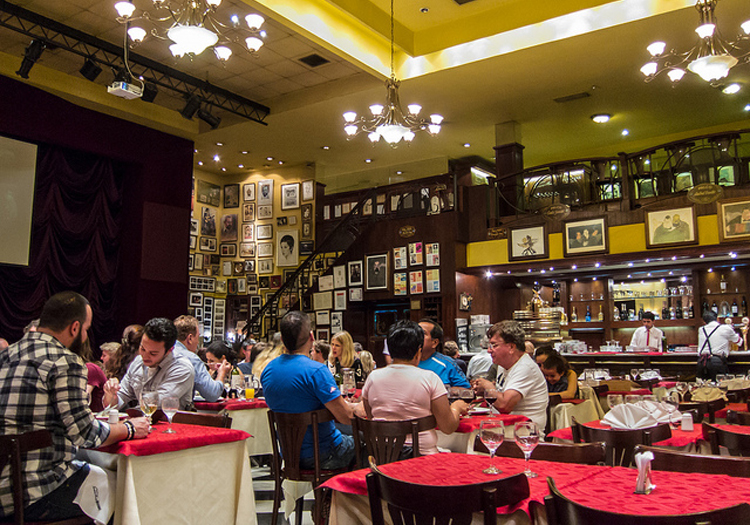 Esquina Homero Manzi Crédits Flickr CC barcex Esquina Homero Manzi Crédits Flickr CC barcex