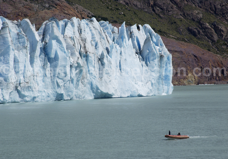 Glacier Viedma, estancia Helsingfors Glacier Viedma, estancia Helsingfors