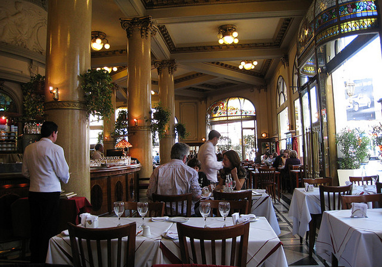 Café Las Violetas, Almagro. Crédits Flickr CC Alicia Nijdam-Jones Café Las Violetas, Almagro