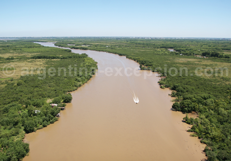 Survol du fleuve Paraná Survol du fleuve Paraná