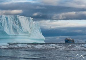 bateau de croisière haut de gamme en Antarctique