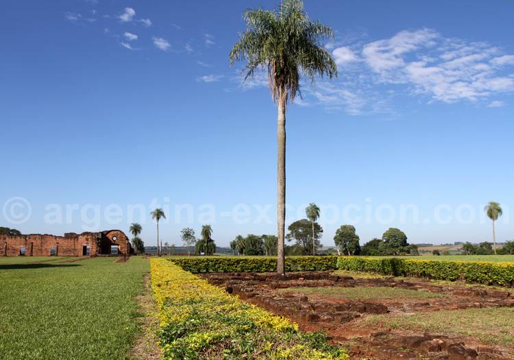 Visite de la mission Jesús de Tavarangue Visite de la mission Jesús de Tavarangue