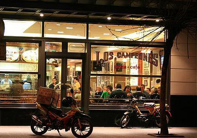 Pizzeria Los Campeones, Barracas Pizzeria Los Campones, Barracas