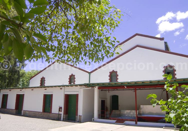 Visiter la bodega Lagarde, Luján de Cuyo, Argentine avec l'agence de voyage Argentina Excepción Visiter la bodega Lagarde, Luján de Cuyo, Argentine avec l'agence de voyage Argentina Excepción