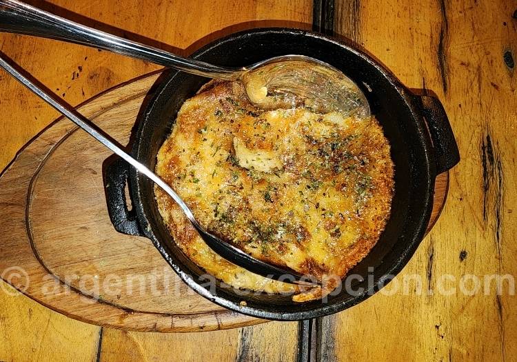 Provoleta, cuisine italienne en Argentine Provoleta, cuisine italienne en Argentine