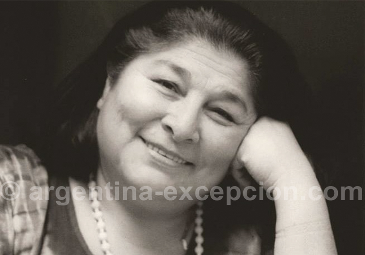 Mercedes Sosa, chanteuse Argentine de Folklore Mercedes Sosa, chanteuse Argentine de Folklore